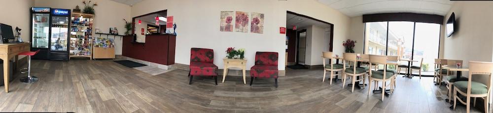 Motel Ramada By Wyndham Harrisonburg Esterno foto