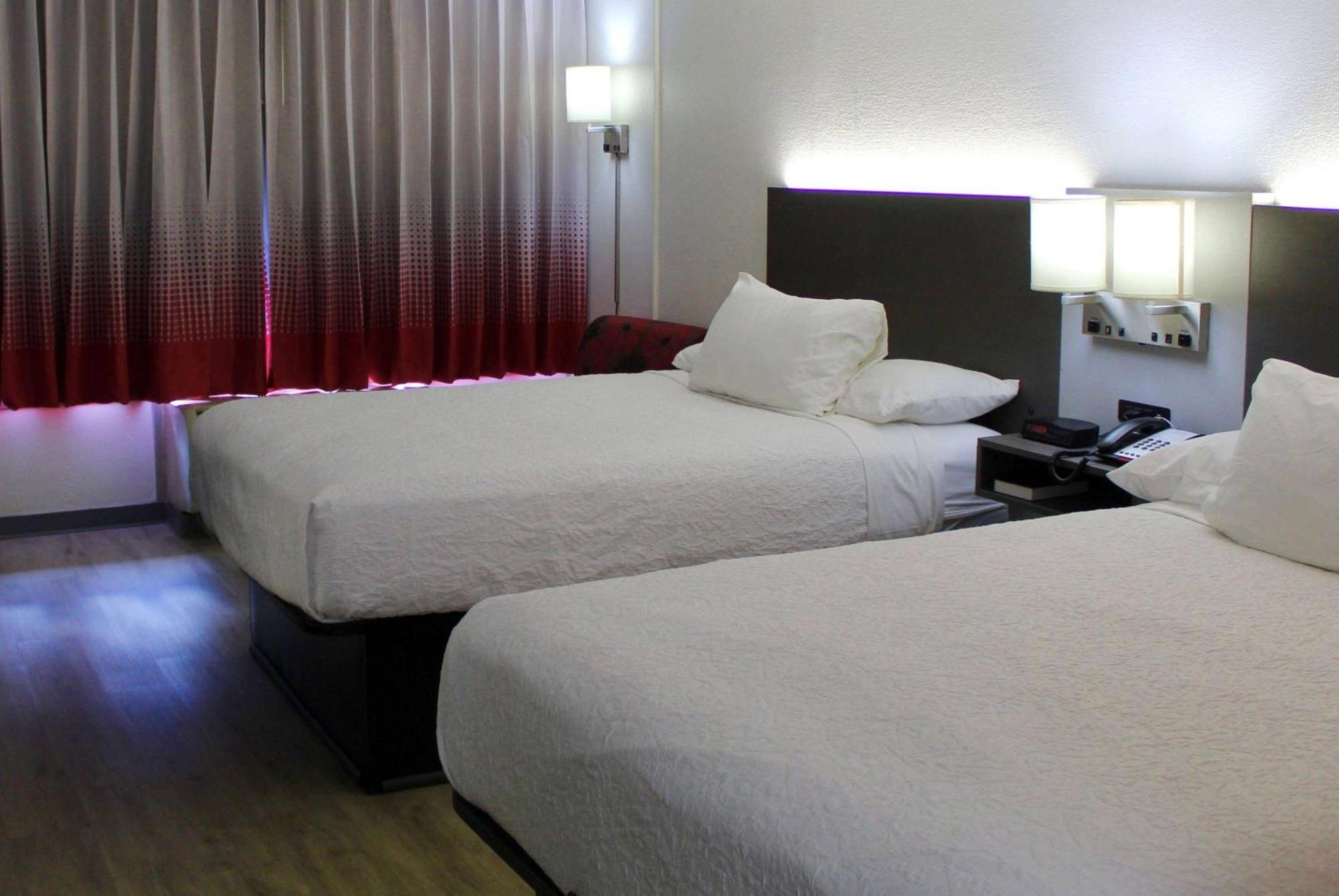 Motel Ramada By Wyndham Harrisonburg Esterno foto