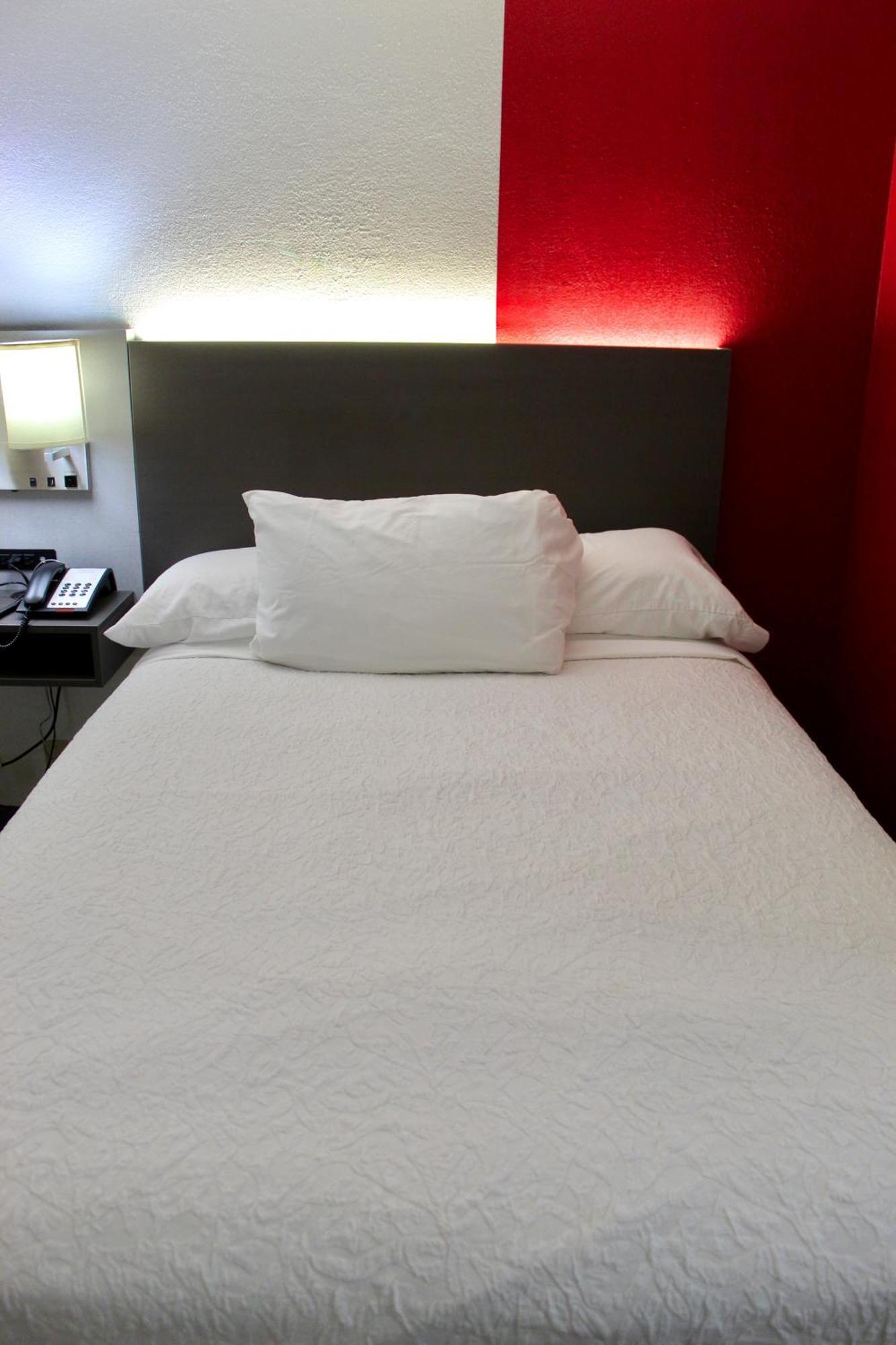 Motel Ramada By Wyndham Harrisonburg Esterno foto